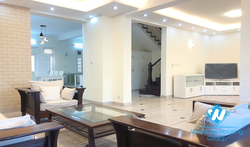 4 bedrooms, full furniture house in Ciputra Ha Noi for rent.